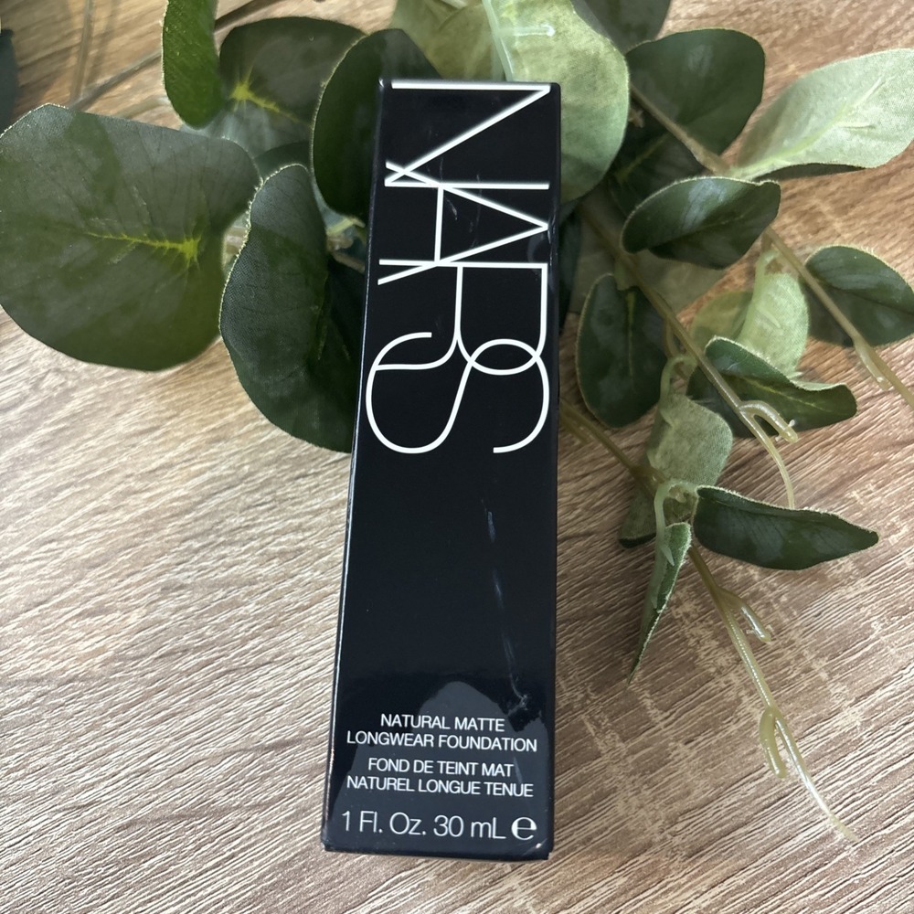 NARS Natural Matte Longwear Coverage Foundation Medium 1.5 Vallauris 1 oz